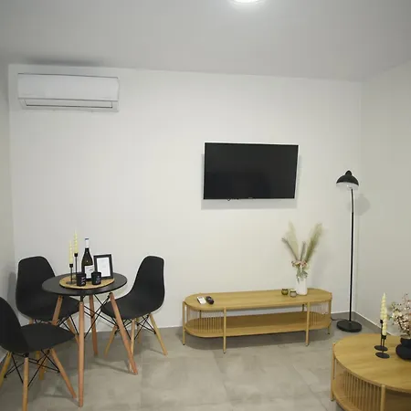 Apartment Paul's 2 Drama